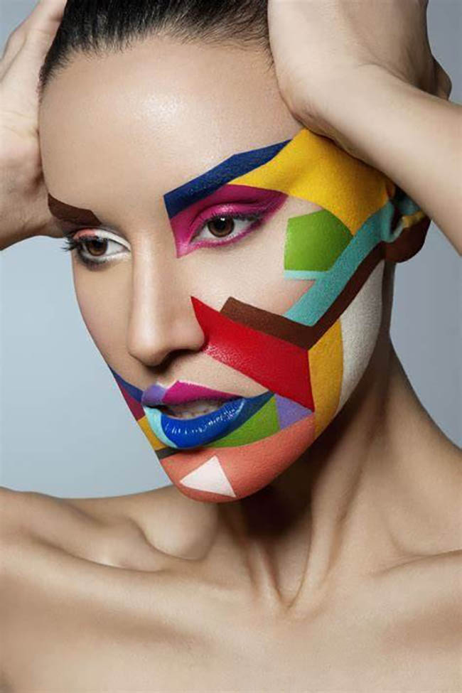 Peinture géométrique - maquillage festival